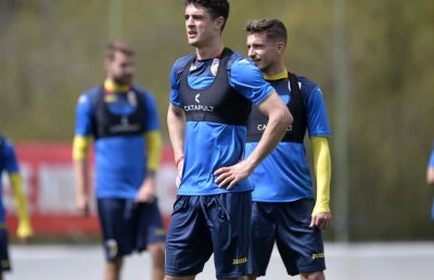 CORESPONDENȚĂ DIN SPANIA // Monitorizare Next Gen, ca la Real sau Chelsea! » „Tricolorii” folosesc o aparatură de 100.000 de euro: "Fizic vorbind, Pașcanu, Pușcaș și Drăguș sunt la cel mai înalt nivel"