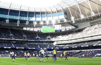 Ce se pierde când apare un stadion nou? TRU după inaugurarea noului OZN al lui Tottenham: „Altele sunt spațiile magice. Semi-anonime”
