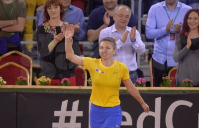 Emil Boc sare în apărarea lui Halep: „Toți tragem în Simona! Oameni buni, e și ea om”