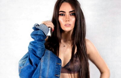 GALERIE FOTO Sexy și rea! Beatrice Andoni, mesaj provocator: „Dezbracă-mă cu grijă. Întâi sufletul, dragul meu, apoi hainele”