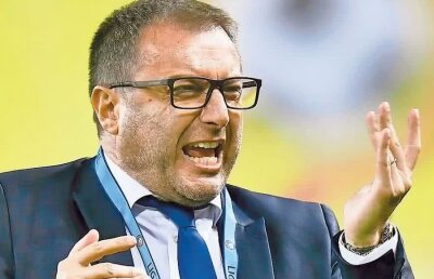 CSU CRAIOVA - CFR CLUJ 0-0 // VIDEO EXCLUSIV Devis Mangia, apărat de Luigino Pellegrini, fostul impresar al lui Roberto Baggio: „E un mare antrenor, dar i s-a făcut echipa praf. Asta e boala românului!”