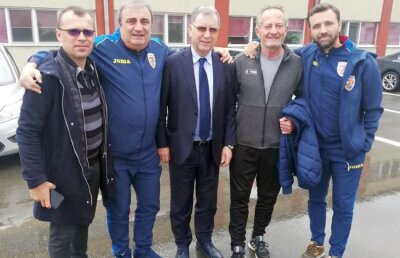 Vizită-surpriză la baza FCSB din Berceni! Jean-François Domergue, campion european, a venit să vadă academia roș-albaștrilor