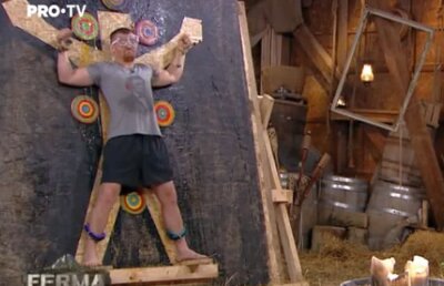 VIDEO Daniel Ghiță râde de Cătălin Moroșanu: „Cum să ne batem, când el e răstignit pe cruce și o femeie aruncă cu ouă în el?”