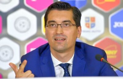 Editorial Ioanițoaia: „Când va realiza Burleanu că s-a păcălit și cu Vassaras, ca în cazul lui Daum?”