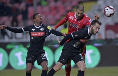 UPDATE Ieșenii au scăpat pentru un moment de Horia Sabo! Directorul general vrea să cumpere clubul: „Ofer 500.000 de euro” + Reacția lui Ambrosie