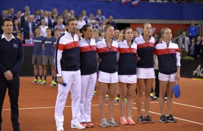 FED CUP, FRANȚA - ROMÂNIA 1-1 // Julien Benneteau ia în calcul o schimbare: „La noapte voi hotărî”