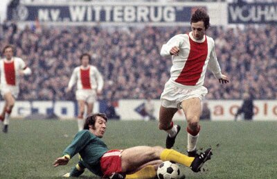 Geambașu despre Cruyff și generația-minune: „Aşa, ca o provocare, vi se pare că suntem mai creativi acum de când nu mai fumăm şi bem apă plată?”