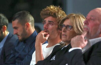 ATLETICO MADRID // FOTO Diego Simeone și Antoine Griezmann, în lacrimi » Discursul lui Godin de rămas bun a emoționat pe toată lumea