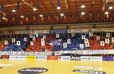 SCM Râmnicu Vâlcea e noua campioană a României la handbal feminin! Imagini superbe de la premiere