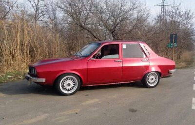 VIDEO Ai grijă cu cine te pui! O Dacie cu motor turbo și transmisie integrală mătură tot ce îi stă în cale