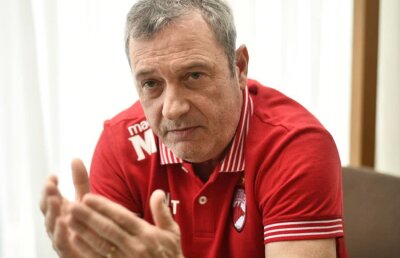 DINAMO - POLI IAȘI // VIDEO Mircea Rednic show! Declarații amuzante despre Marius Șumudică: „M-ați omorât cu el! Șuuumiiii”