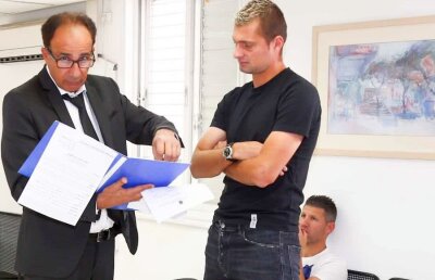 Surpriza pregătită de Hapoel Haifa lui Gabi Tamaș, deși patronul echipei admite: „Am suferit mult din cauza problemelor lui”