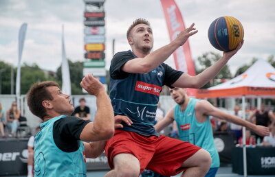 GALERIE FOTO Naționala de 3x3 la turație maximă: fetele au dominat la Satu Mare Streetball
