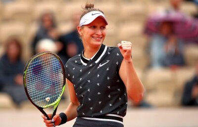 MARKETA VONDROUSOVA // VIDEO Cine e cehoaica care nu a pierdut niciun set până acum și i-a administrat două înfrângeri lui Halep în 2019: decizia RADICALĂ luată când avea 15 ani