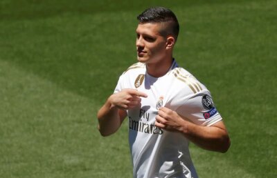 VIDEO + FOTO Luka Jovic a fost prezentat azi la Real Madrid: „Sunt  cel mai fericit! De mic eram fanul clubului”