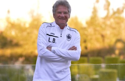 Bölöni nu pleacă de la Antwerp, deși jucătorii nu îl mai vor fiindcă e prea dur! » Cine îl susține pe Loți