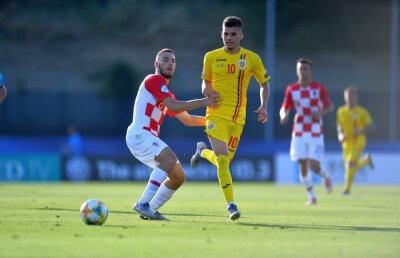 Theodor Jumătate îl compară pe Ianis Hagi cu Gerrard și îi contrează pe contestatari: „Avem și o țintă preferată, în care tragem de câte ori frustrările ne copleșesc”