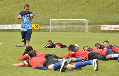 VIDEO EXCLUSIV Concluzie dură: pregătirea fizică din perioada Reghecampf - Neubert a avut rezultate rapide, dar a distrus jucătorii. “Uitați-vă câți au avut accidentări grave”