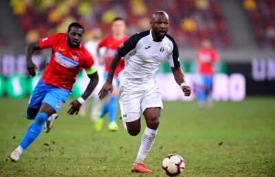 FCSB // EXCLUSIV Mike Cestor: „Steaua și CFR mă vor, dar sunt blocat la comisii. Reclam FRF la FIFA și la TAS!”