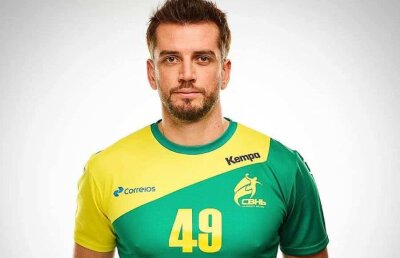 OFICIAL Dinamo a mai bifat un transfer! Azi a semnat Raul Nantes Campos, jucător cu meciuri în Liga Campionilor