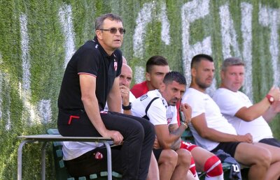 DINAMO // Eugen Neagoe își motivează jucătorii cu discursuri în care o laudă pe Steaua » Ce le-a spus în cantonament: „Așa a jucat două finale de Champions League”