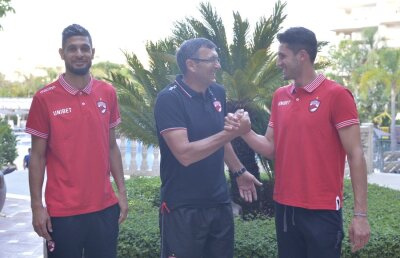 EXCLUSIV // FOTO+VIDEO Riccardo Piscitelli și Kevin Bru au sosit în cantonamentul „câinilor”! Montini: „Ragazzo, ia Dinamo în serios! Poți deveni un star” 