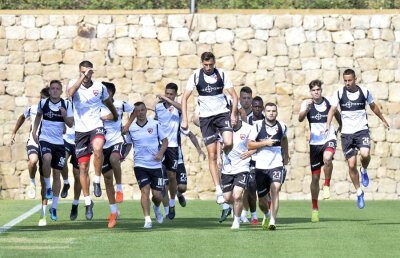 Mrzljak la Dinamo // EXCLUSIV Lovitură dată de Dinamo! Filip Mrzljak s-a înțeles cu „câinii” » Diseară ajunge în cantonamentul din Spania