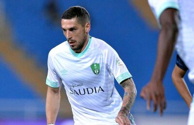 Nicolae Stanciu a fost dat afară de la Al Ahli! Ar putea semna zilele viitoare cu Slavia Praga