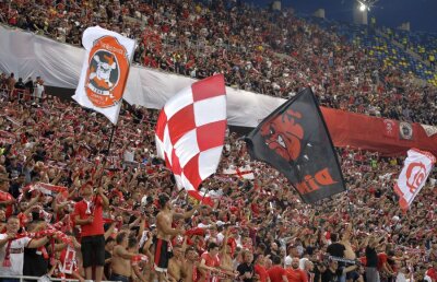 Dinamo a pus în vânzare abonamentele pentru sezonul 2019-2020 » Reacțiile dure ale fanilor: „După atâția ani de mediocritate și umilințe voi scumpiti abonamentele?!”