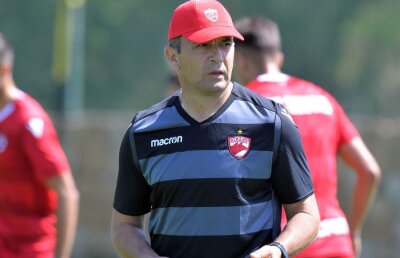 DINAMO - CHINDIA // Amical în fortăreață! Eugen Neagoe a cerut ca meciul să se joace cu porțile închise: își bănuiește adversarul că e spion pentru Hagi!