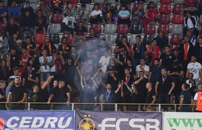 FCSB - MILSAMI ORHEI 2-0 // Ultrașii FCSB-ului au făcut scandal la Giurgiu! Atacuri suburbane la adresa lui Florin Talpan:  „M***ii mă-tii de cioban!”