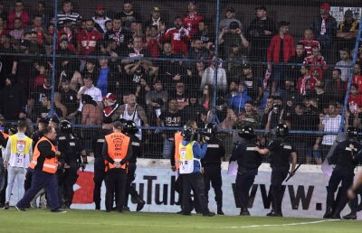 VIITORUL - DINAMO 5-0 // Ion Crăciunescu, despre incidentele de la Ovidiu: „Ambele echipe ar fi trebuit să piardă cu 0-3!” » Balaj îl contrazice