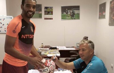 CFR CLUJ - ASTANA 3-1 // Dan Petrescu, declarația serii după calificare » Cum l-a transformat pe Billel Omrani în eroul clujenilor: „I-am zis să se tundă, să se vopsească și să-și scoată cerceii”