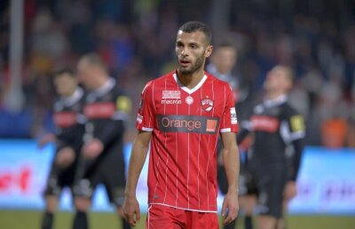 EXCLUSIV / Reda Jaadi le explică dinamoviștilor care e situația sa reală: „Am cerut două lucruri” + Încă un fotbalist în afara lotului