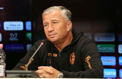 CFR CLUJ - MACCABI TEL-AVIV // VIDEO Dan Petrescu, supărat înaintea turului II preliminar din Liga Campionilor: „Pentru români eu sunt prost! Cred că s-a uitat cine este campioana ultimelor două ediții”