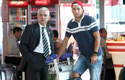 Fiul cel mic al lui Anghel Iordănescu, Alexandru, n-are studiile necesare, dar ocupă un „post cald” la Ministerul Agriculturii!