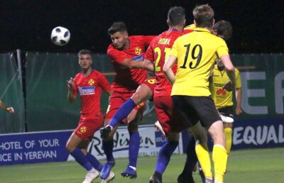 FCSB // VIDEO Încă unul pe lista de accidentați! Bogdan Andone nu poate conta în următoarea lună pe Dragoș Nedelcu