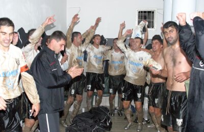 EXCLUSIV VIDEO Alin Simota, fostul patron de la Jiul Petroșani, dezvăluiri incredibile: „Jucătorii pariau pe scor exact chiar la casa de pariuri a soției unuia dintre ei”