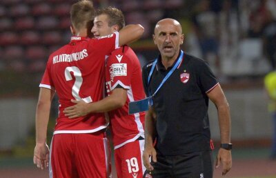 DINAMO - CLINCENI 4-2 // VIDEO Cătălin Straton i-a dat un sfat sincer lui Eugen Neagoe: „Nu știu de ce vrea înapoi la fotbal” + Dedică victoria lui Cornel Dinu și Marin Hîldan