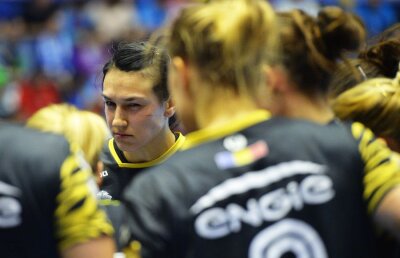 CSM București și SCM Rm. Vâlcea, o nouă încleștare! Dar doar ele? 4 antrenori despre cine mai intră în lupta la titlu în handbalul feminin