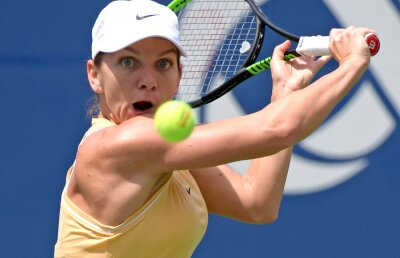 SIMONA HALEP - JENNIFER BRADY // VIDEO + FOTO Simona Halep învinge la Rogers Cup după un meci epuizant, cu tie-break în decisiv! Cu cine joacă în turul 3