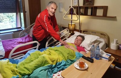 EXCLUSIV Mircea Stoenescu, interviu tulburător de pe patul de cămin: „E «Apusul meu de soare». Visez să mai trec pragul casei cu soția”  