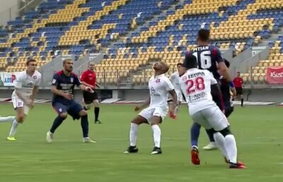 CHINDIA - HERMANNSTADT 0-1 » Arbitrul Cătălin Popa, distrus după meci: „E frustrat! A fost un arbitraj golănesc, o hoție!” + verdictul lui Ion Crăciunescu