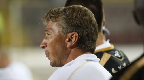 Dan Petrescu, Petrescu, Unirea