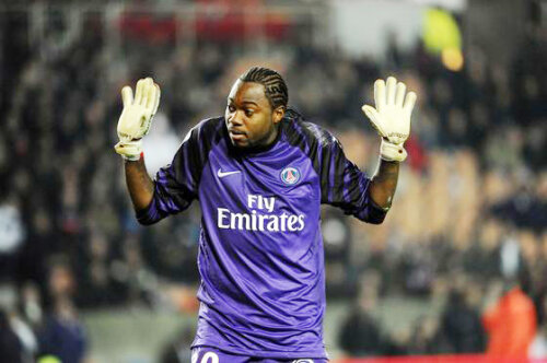 Edel Apoula Bete a aparat si poarta Rapidului