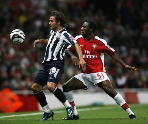 Felipe Teixeira a jucat la West Bromwich Albion între 2007 şi 2010, evoluînd în 49 de partide