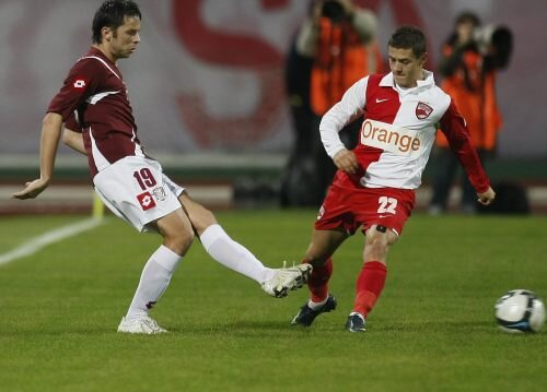 Vladimir Bozovici şi Gabriel Torje sînt la doar un cartonaş galben de suspendare