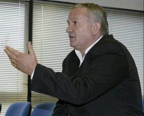 Porumboiu vrea rejucarea meciului dintre Pandurii şi Oţelul