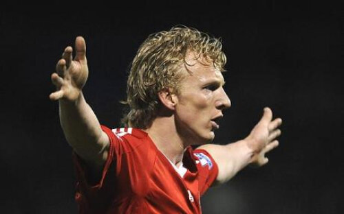 Kuyt a marcat trei goluri împotriva lui Manchester United