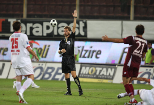 Rapid-Dinamo arbitrat de Alexandru Tudor